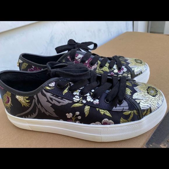 Steve Madden Shoes - Steve Madden Floral Sneaker Shoe